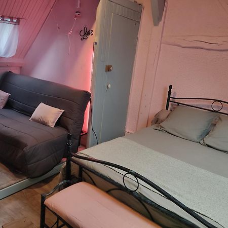 Le Lion Dort Bed & Breakfast Cormeilles-en-Parisis Eksteriør bilde