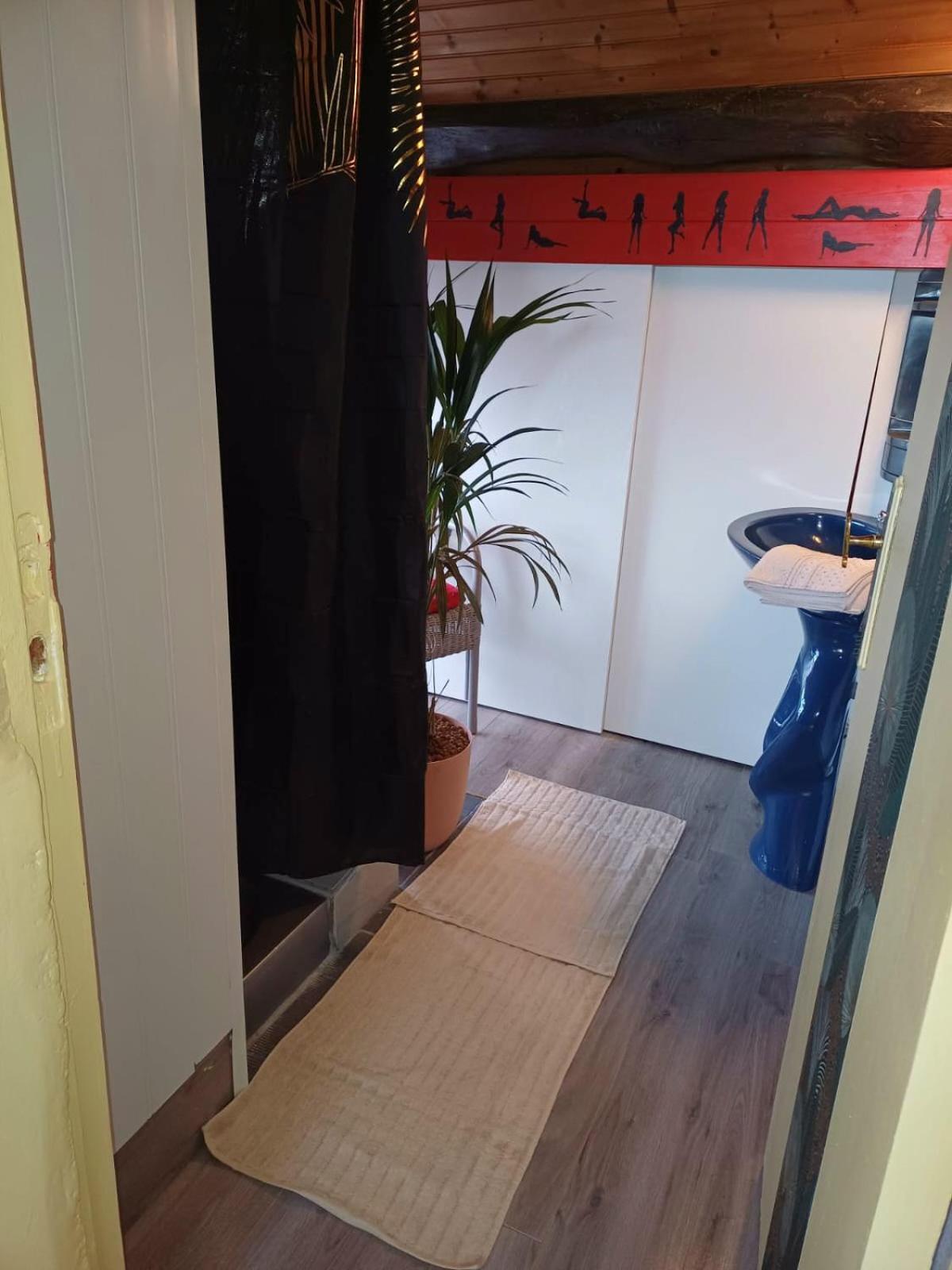 Le Lion Dort Bed & Breakfast Cormeilles-en-Parisis Eksteriør bilde